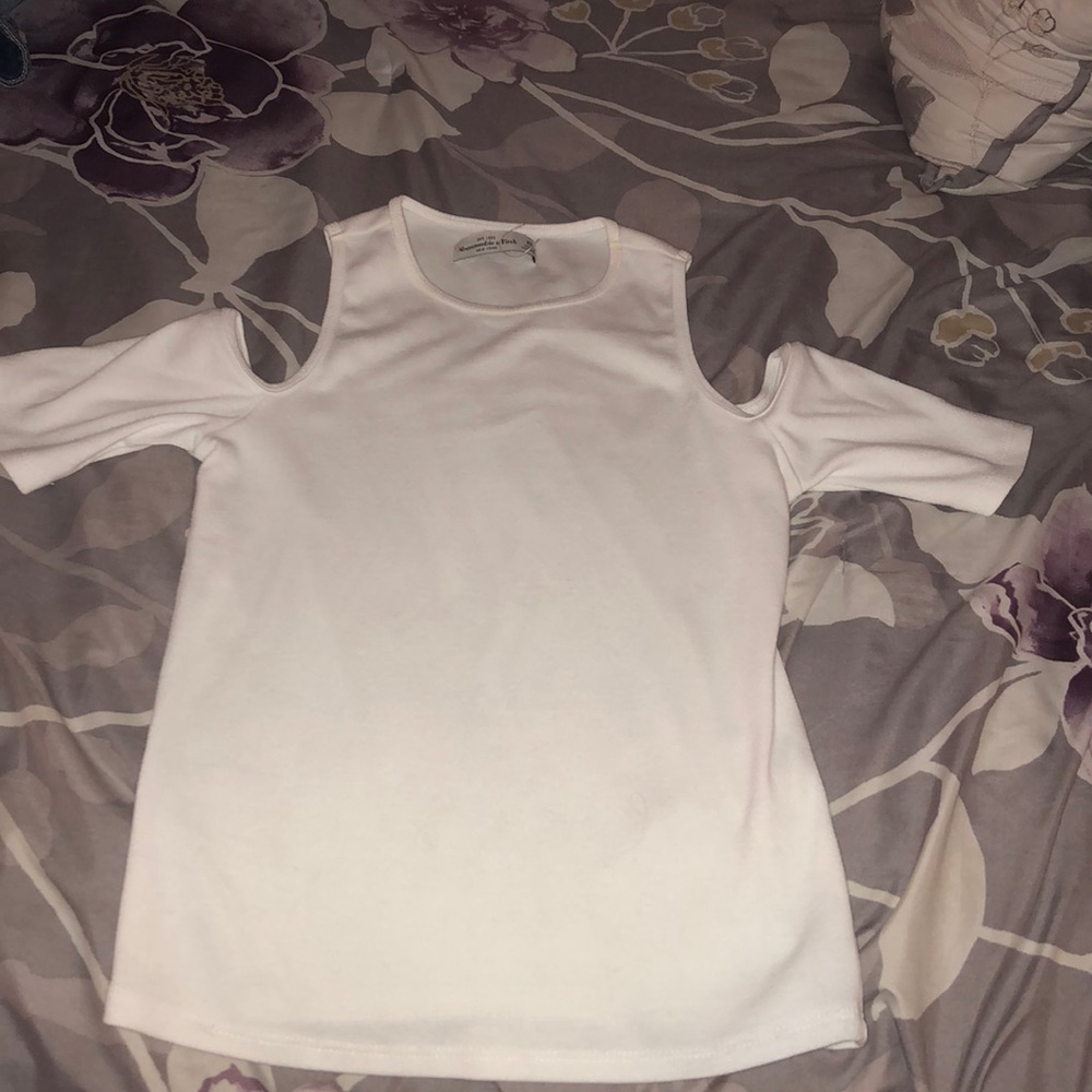 White cold shoulder too